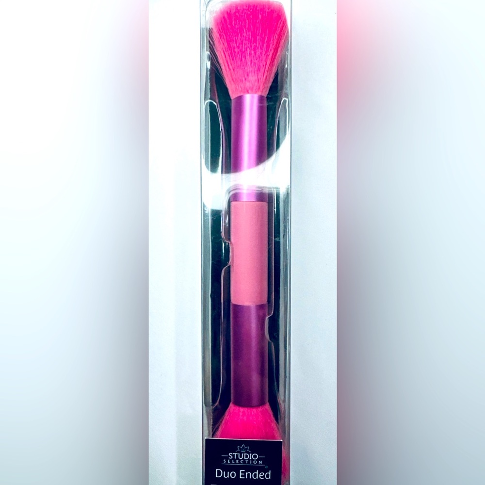 Studio Selections Duo Ended Travel Brush New in Package Hot Pink